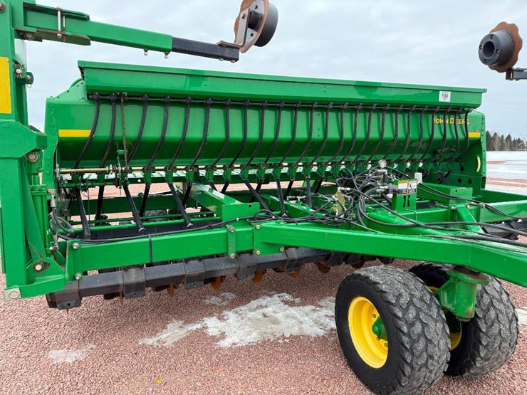 2010-john-deere-1590-image-16