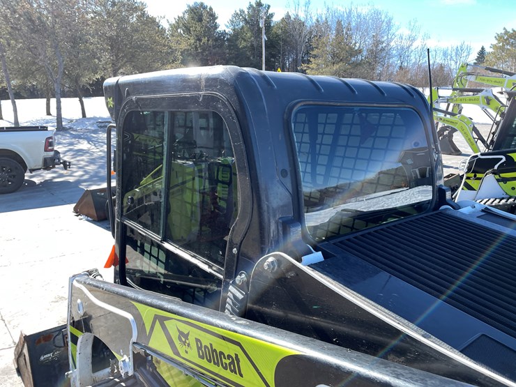 2022-bobcat-t450-image-21