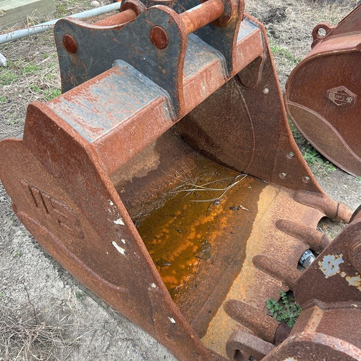 WERK-BRAU 42IN HYDRAULIC EXCAVATOR BUCKET