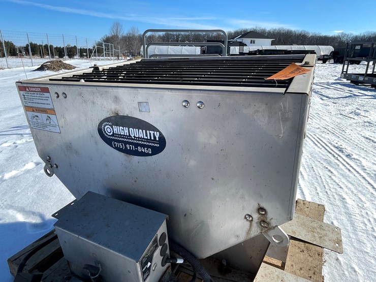 #4945-•-bobcat-mi-spreader-sp13-salter-attachment-image-10