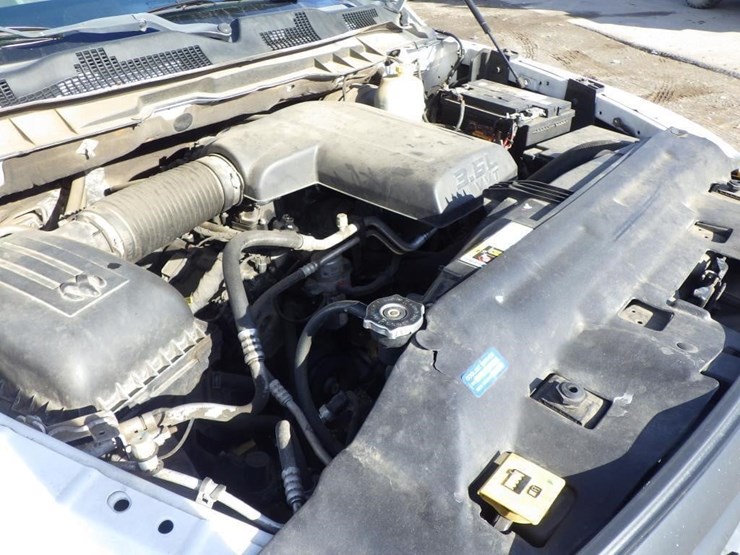 2015-dodge-1500-image-9