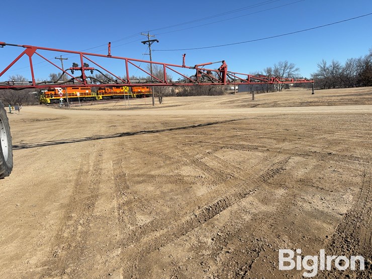 2012-case-ih-patriot-4430-image-12