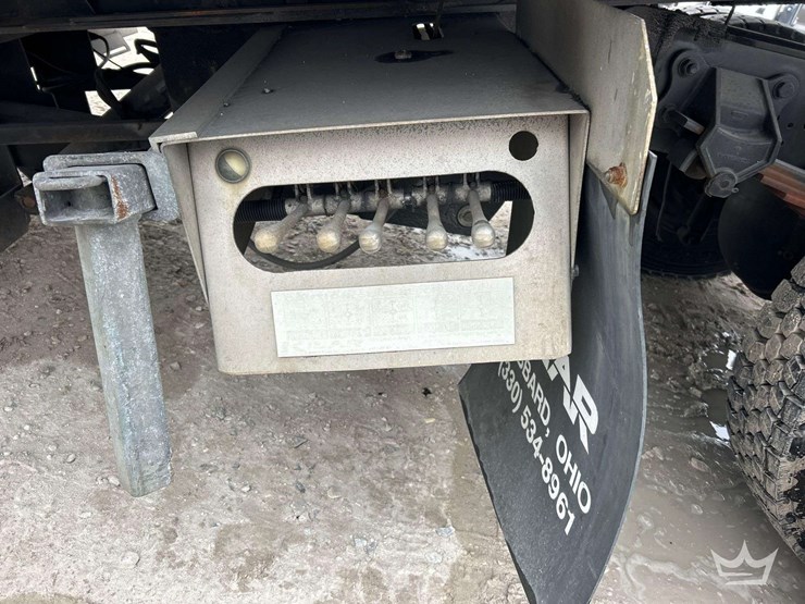 2001-ford-f650-image-26