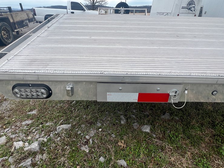 2023-sundowner-96"-image-5