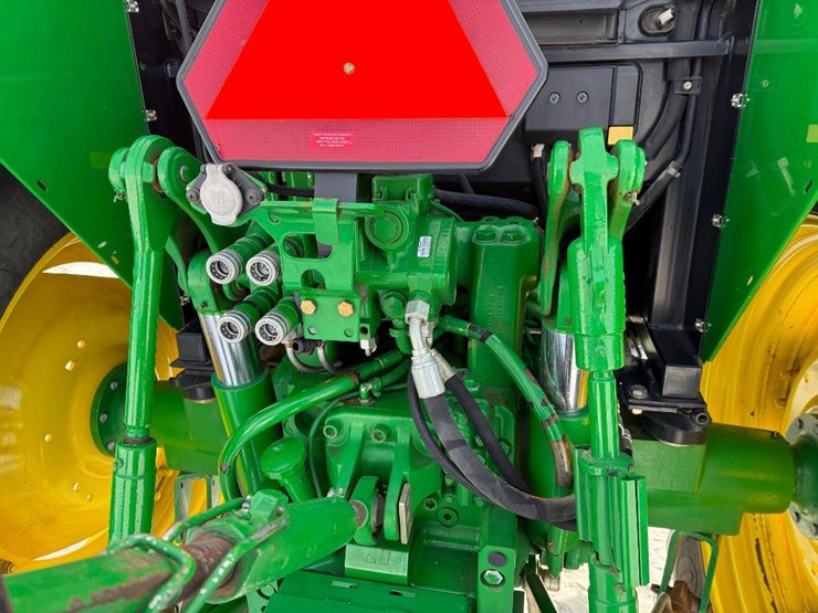 john-deere-6415-image-29