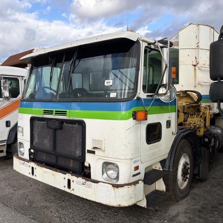 2010 AUTOCAR XPEDITOR