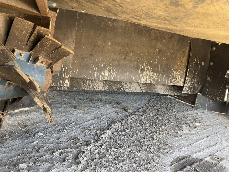 weiss-mcnair-magnum-x-s.p.-nut-harvester,-diesel-image-11