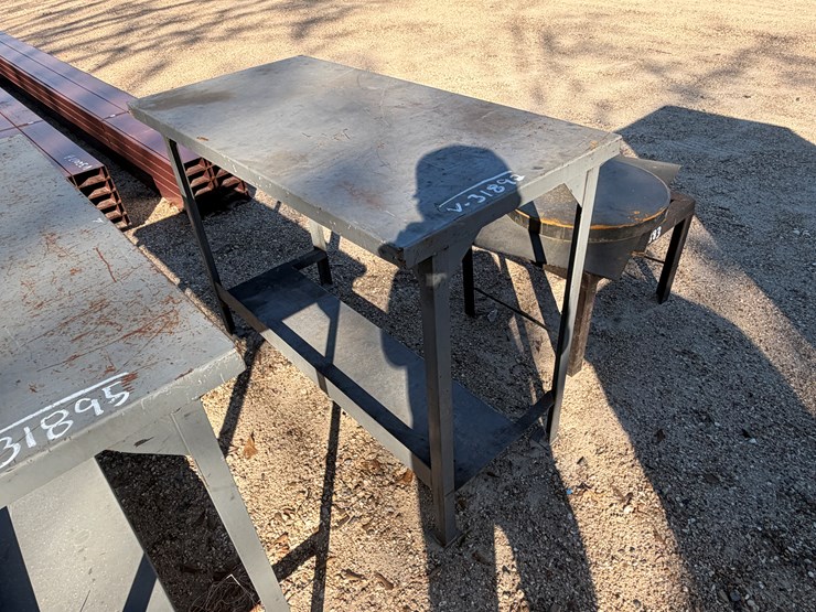 #5116-•-metal-work-table-image-2
