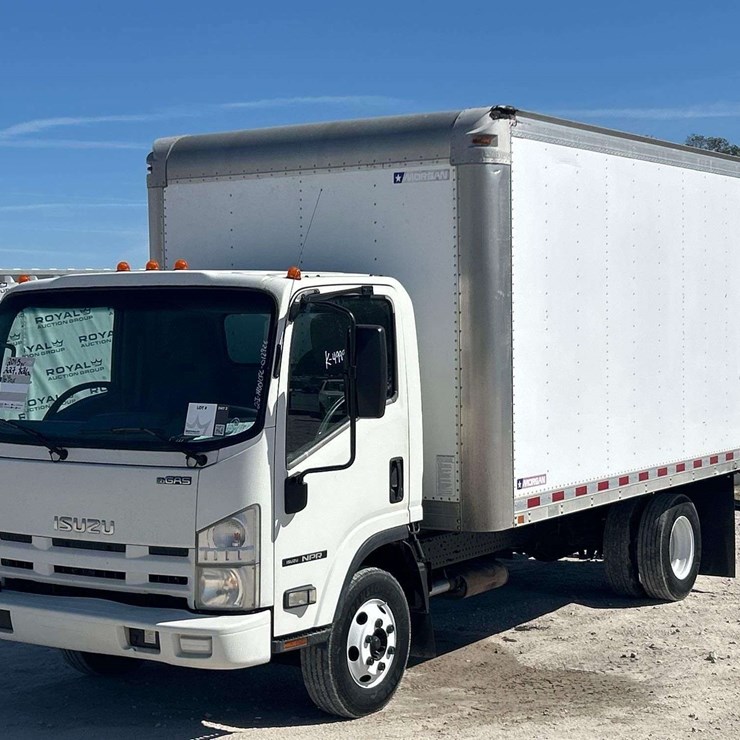 2015 ISUZU NPR