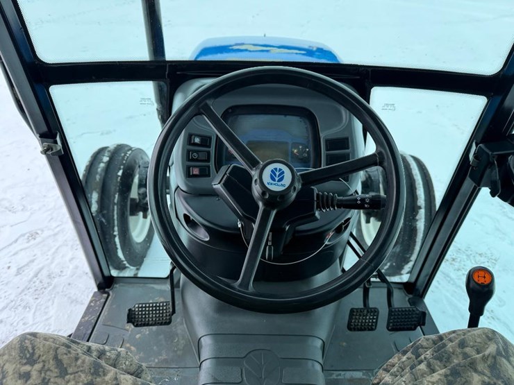 new-holland-tn75d-image-52