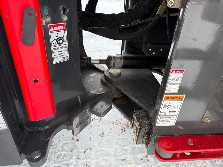 2023-case-621g-xr-image-49