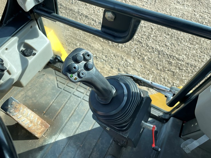 #1012-•-gehl-721-front-end-loader-image-36