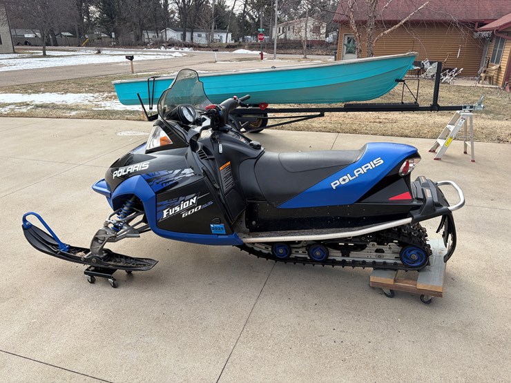 #201-•-2006-polaris-fusion-600-h.o.-(sells-with-bill-of-sale-only)-(arcadia,-wi)-image-8