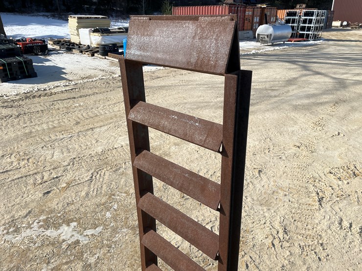 #300-•-2005-towmaster-dual-axle-trailer-(sells-with-no-title)-image-19