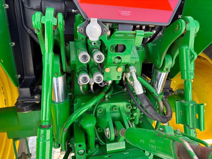john-deere-6415-image-28