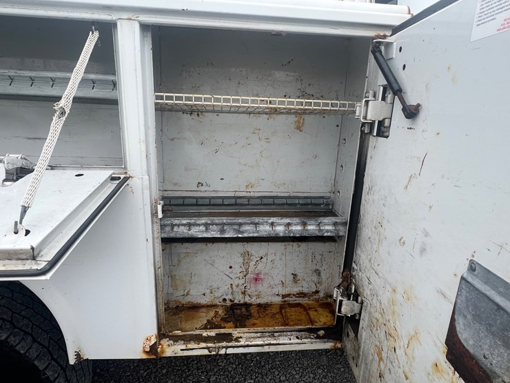 2016-chevrolet-2500-image-23