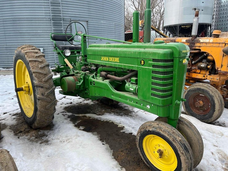 john-deere-b-image-5