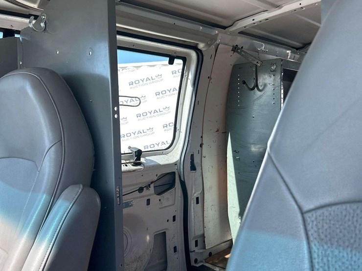 2008-ford-cargo-image-20