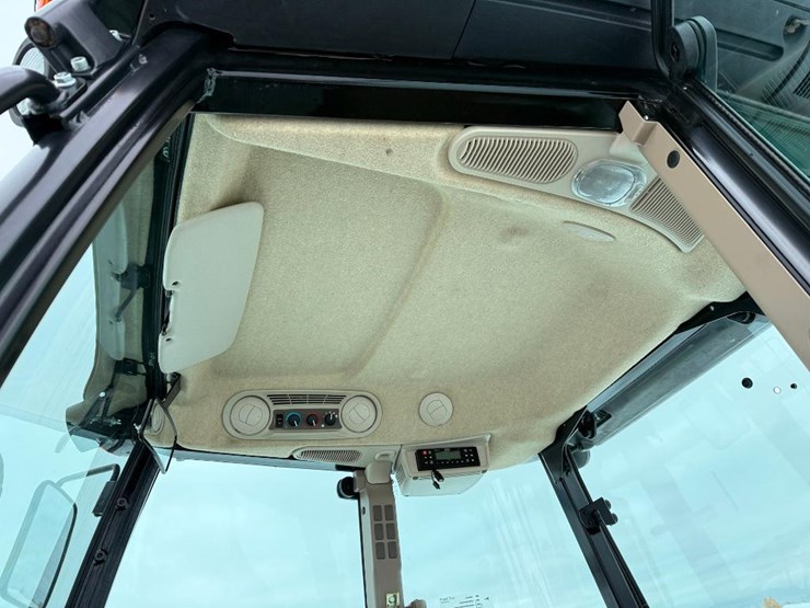 john-deere-6105e-image-53