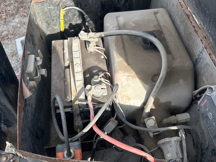 2017-bwise-dt714lphd-14-t/a-14ft-dump-trailer-image-9