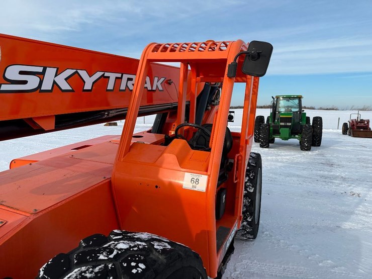 2018-sky-trak-10054-image-35