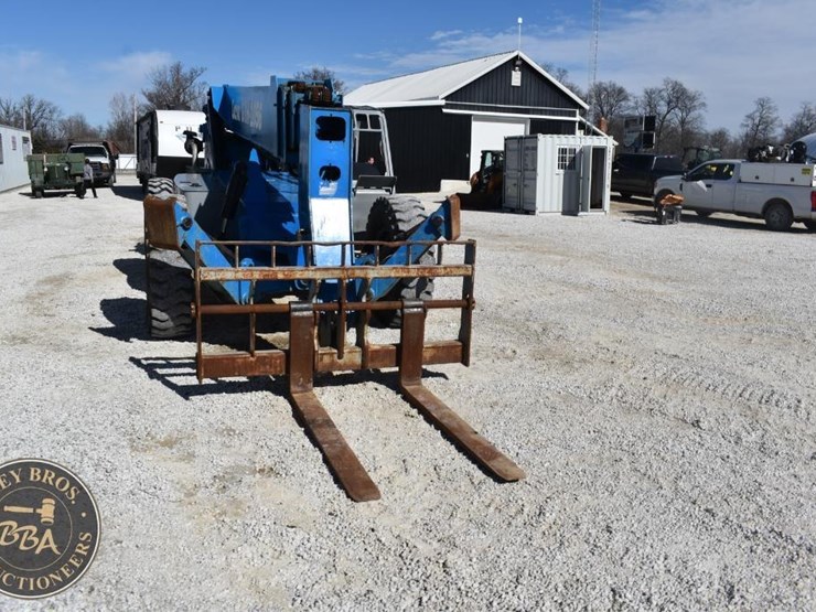 2007-genie-gth1056-image-11