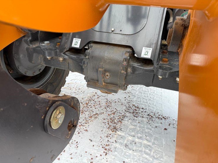 2023-case-621g-xr-image-47