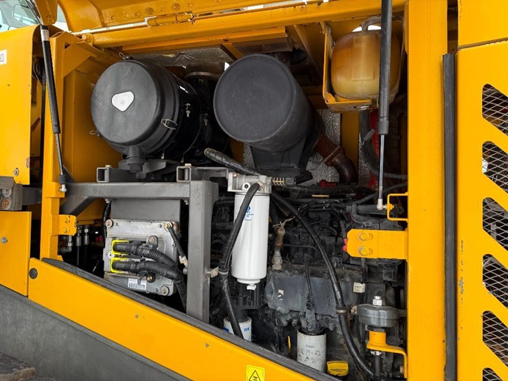 2015-sdlg-lg958l-image-43