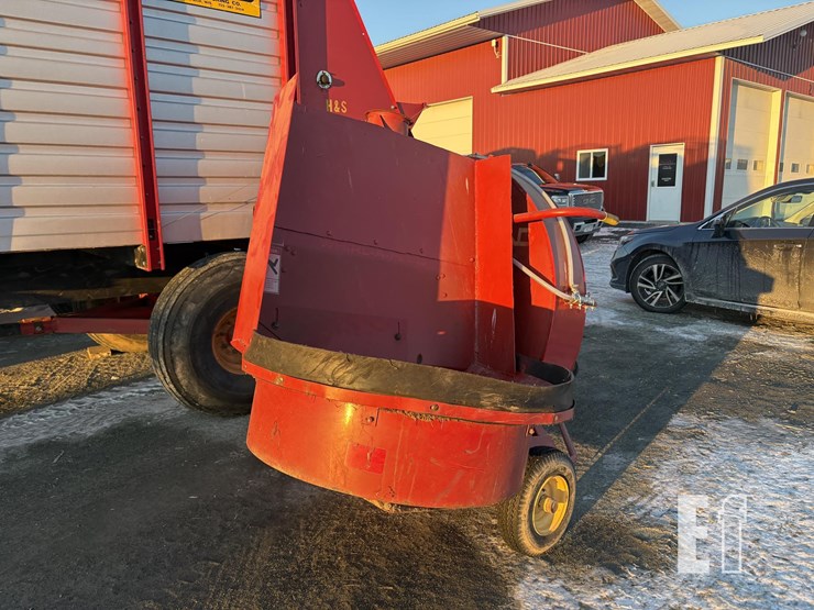 new-holland-28-image-3