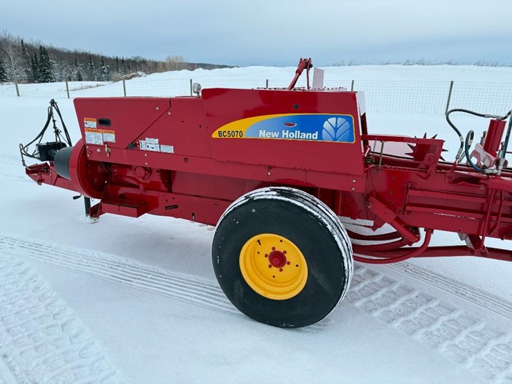 2015-new-holland-bc5070-image-7