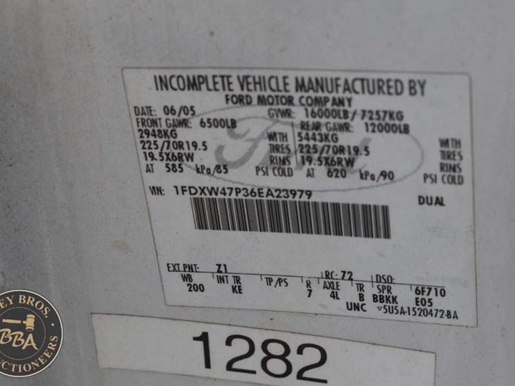 2006-ford-f450-image-19