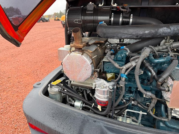 kubota-r540-image-37