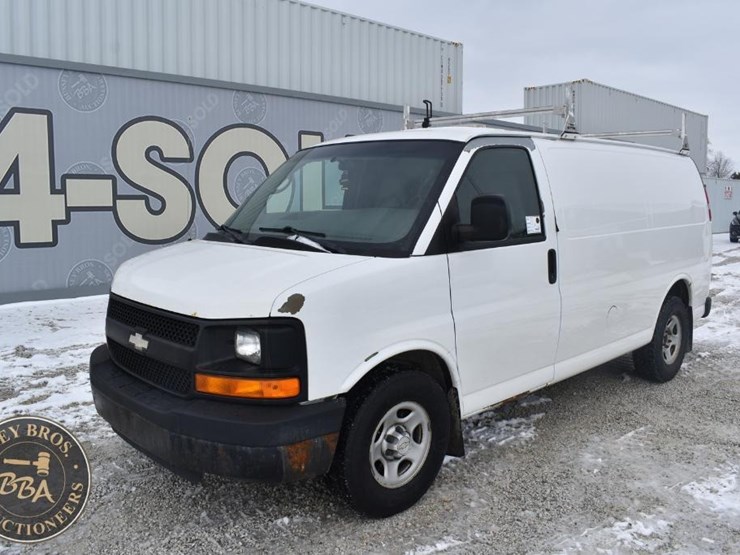 2008-chevrolet-express-1500-image-2
