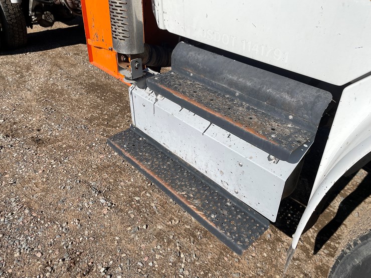 #1465-•-2013-freightliner-asphalt-truck-(has-mn-title)-image-51