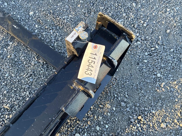 #115443-•-60"-skidsteer-mt-pallet-forks-image-8