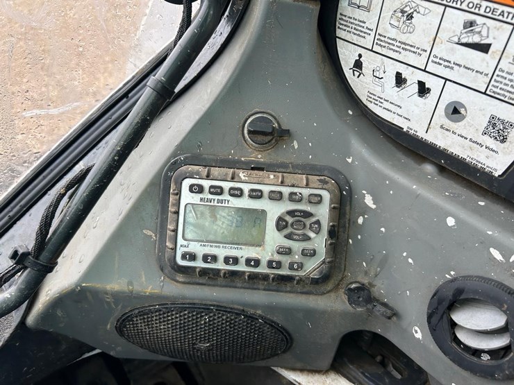 2021-bobcat-t770-image-28