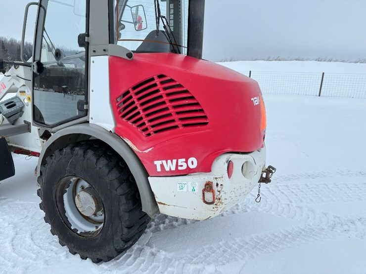 2013-takeuchi-tw50-image-23
