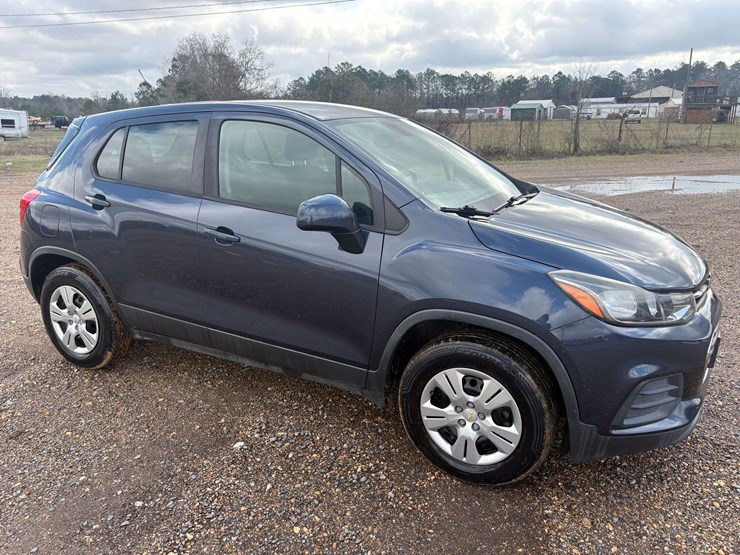 2018-chevrolet-trax-4-door-suv-(103,967-miles)-image-4