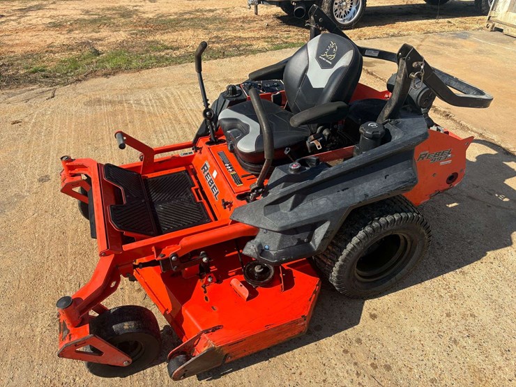 badboy-"rebel"-62"-zero-turn-mower-(968.8-hours)-image-1