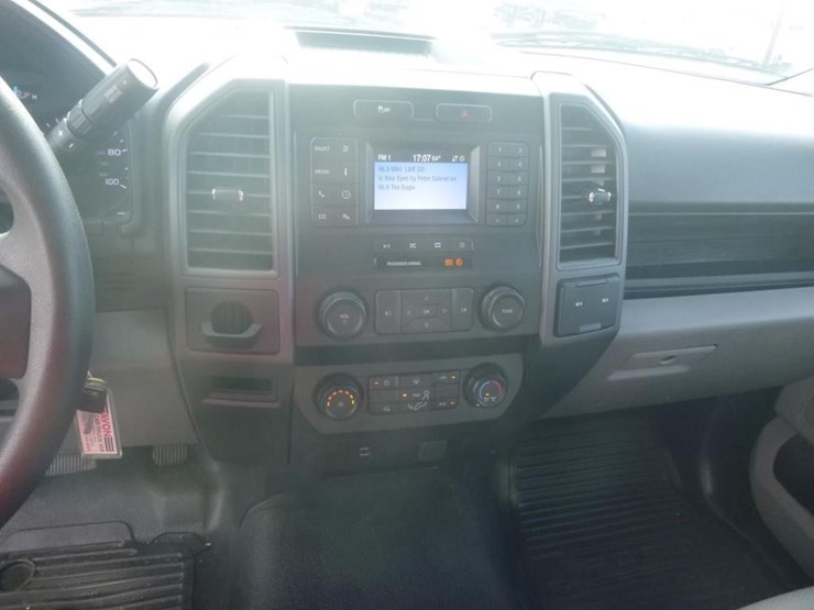 2022-ford-f450-xl-image-14