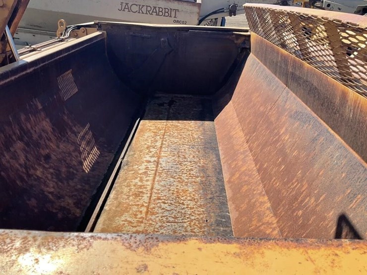 reynolds-15.5r-15-yd-carry-all-eject-scraper-image-6