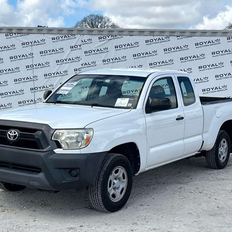2015 TOYOTA TACOMA