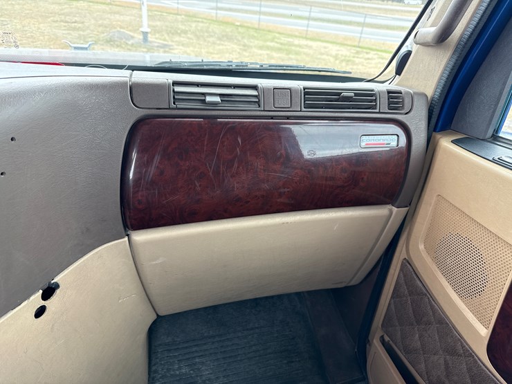 #30930-•-2012-freightliner-coronado-tandem-axle-truck-tract-image-31