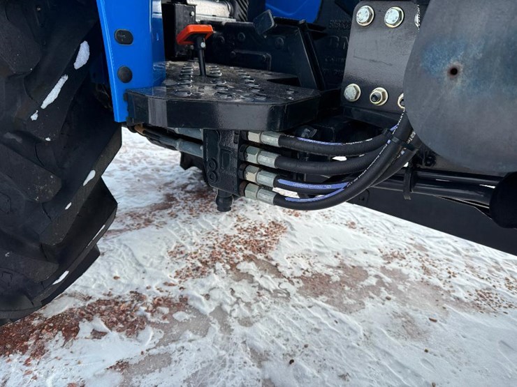 2023-new-holland-workmaster-60-image-44