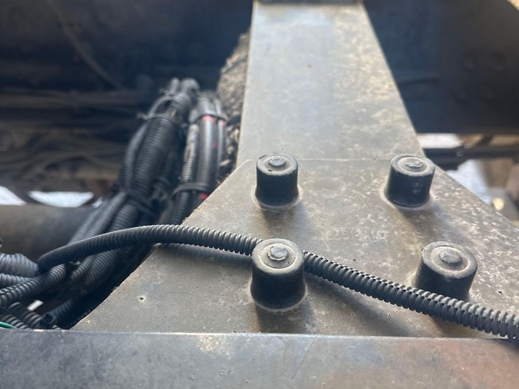 2019-mack-gr64f9-quad/a-dump-truck-image-14