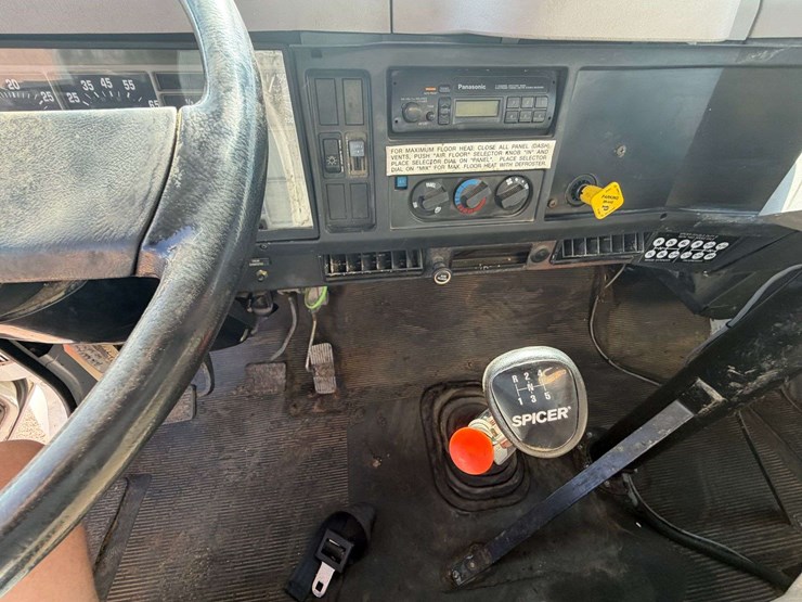 1999-international-4700-image-16