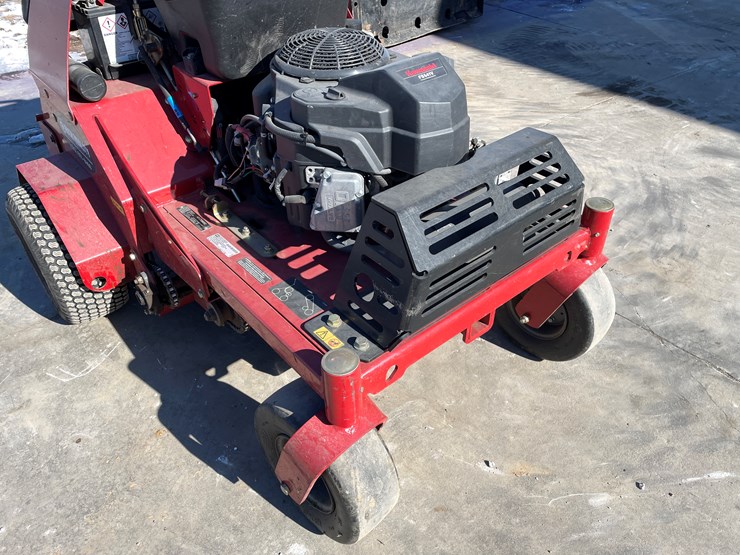 #153-•-toro-28"-aireator-image-9