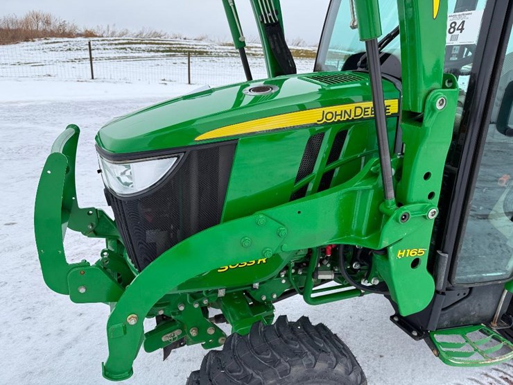 john-deere-3033r-image-40