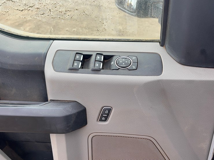 2019-ford-f550-image-19