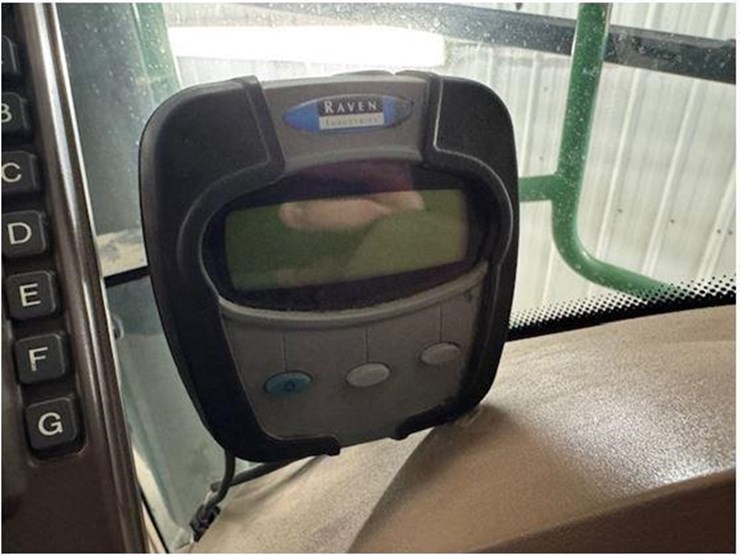 2004-john-deere-4710-image-59